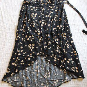 American Eagle floral skirt adjustable size Medium